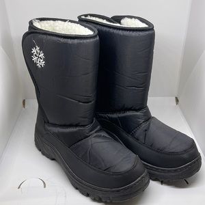 Snowman New York Shoes | Black Velcro Snow Boots. Size 10. | Color: Black | Size: 10 | Yoginiforever's Closet